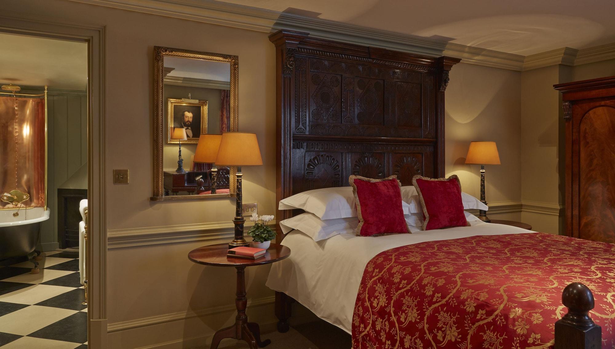 فندق باتي لانغليز لندن المظهر الخارجي الصورة A bedroom at the hotel